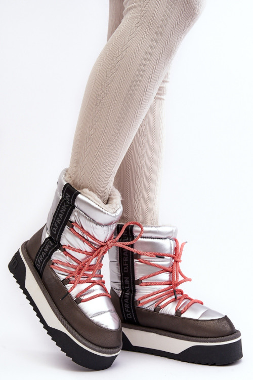 Snehule model 188638 Step in style