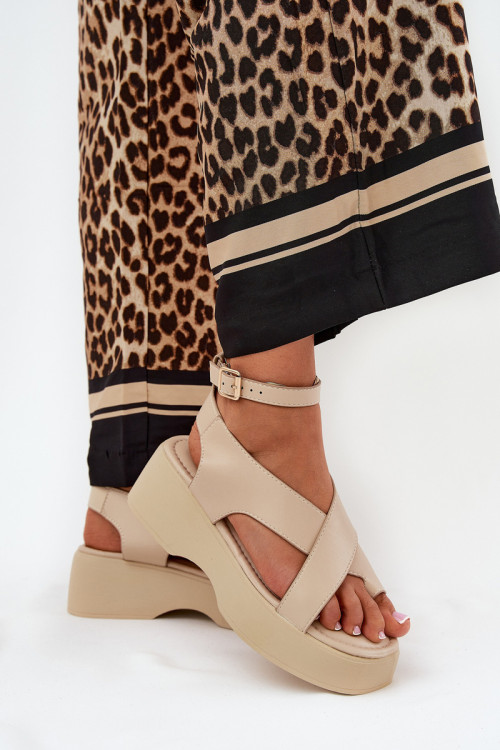 Sandalye na platforme model 209890 Step in style