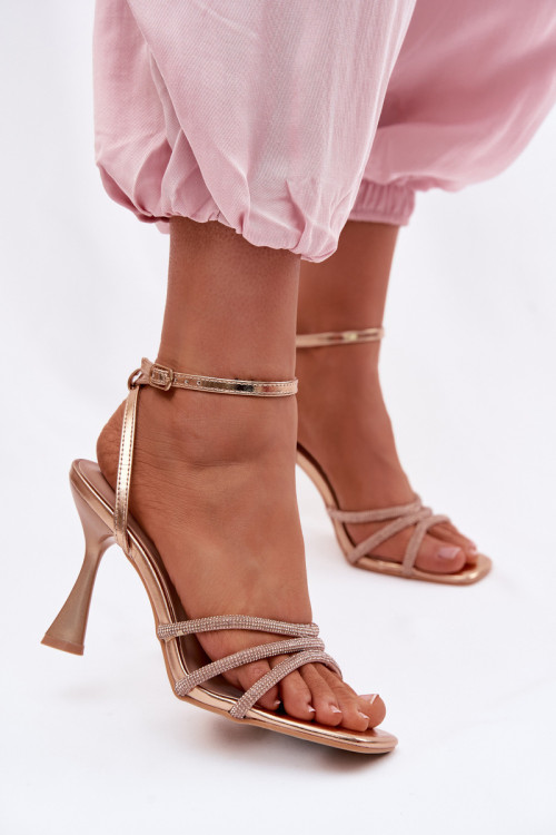 Sandále na opätkoch model 226508 Step in style