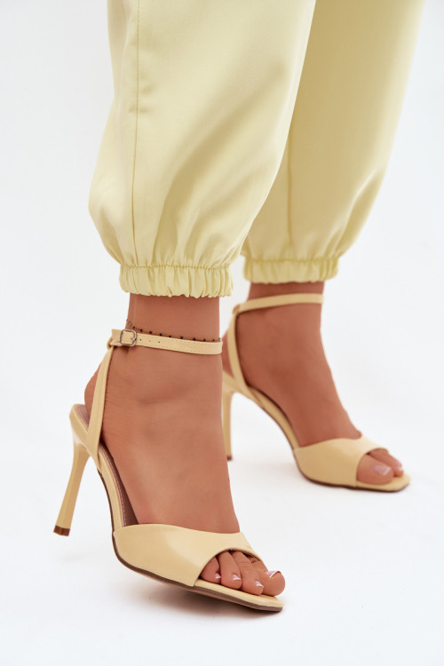 Sandále na opätkoch model 227435 Step in style